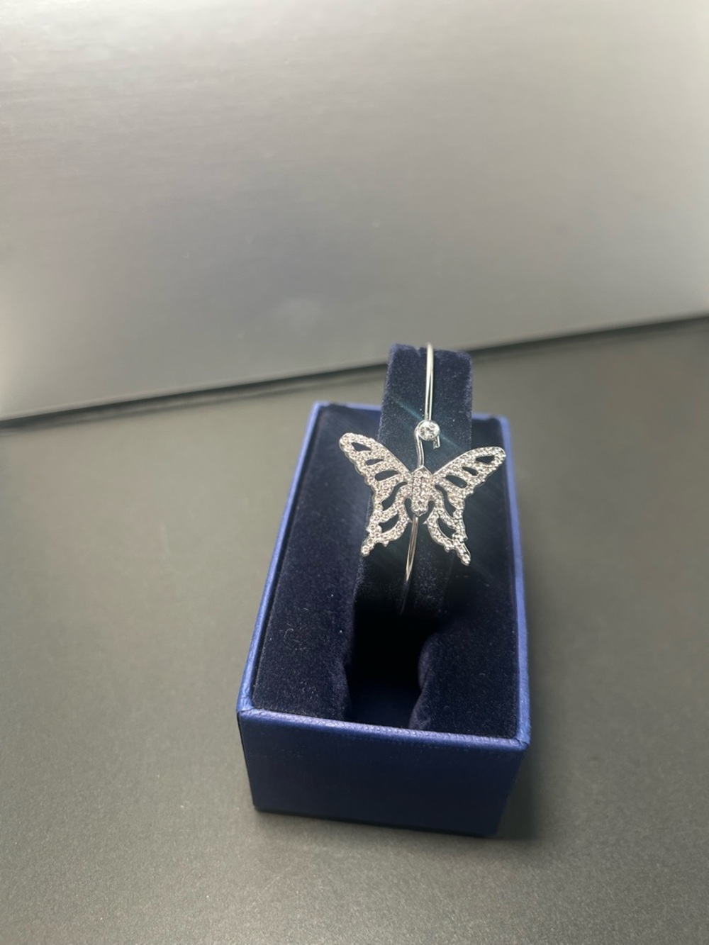 Swarovski Bracelet with Box - Picture 6 of 12